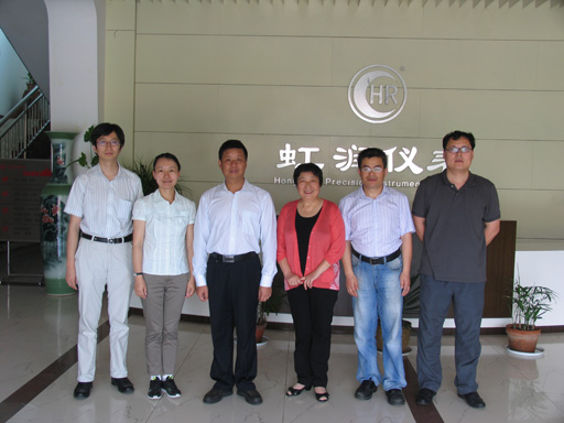 上海理工大學(xué)領(lǐng)導(dǎo)、教授一行考察虹潤(rùn)公司